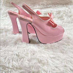Restricted Pink/Wht Pat chunk heel platform Mary Janes